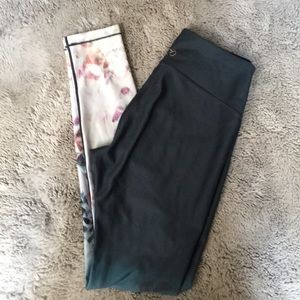 Calia by Carrie Underwood leggings size Small